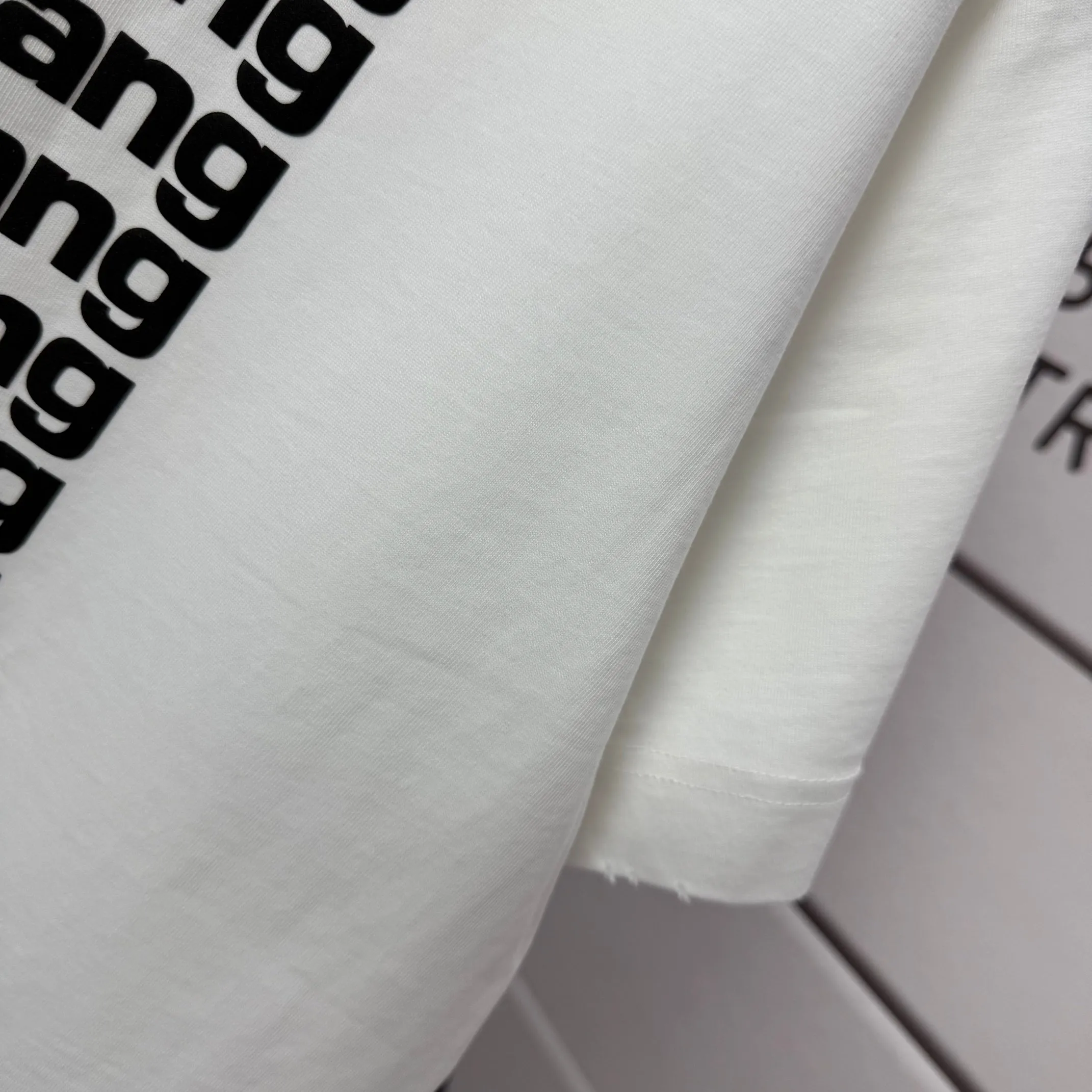 # 95 Alexand 2026 New Arrival tee Same Style : : Gray Size :S M L XL XXL Size： S （90-130 ） M （120-150 ） L （140-165 ） XL （160-180 ） XXL （180 ）